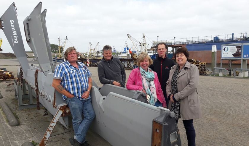 Staten Heleen Keur en Willemien Koning met Adrie Vonk en CDA-commissieleden Ewald Witte en Niels Rutten.