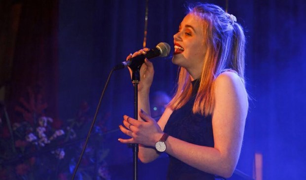 Myrthe op het podium bij De Toegift @Klif12