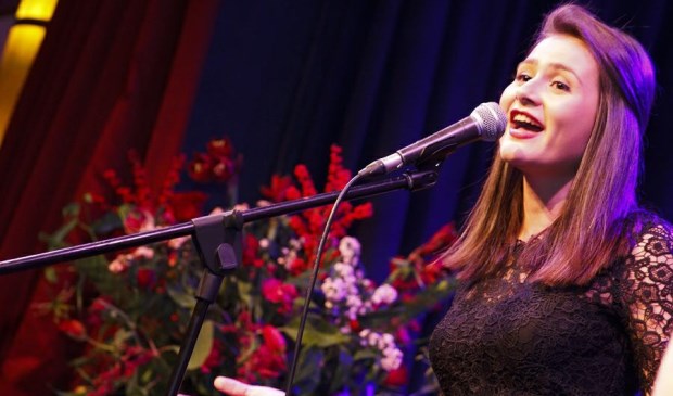 Esmée tijdens een optreden in De Toegift @Klif12
