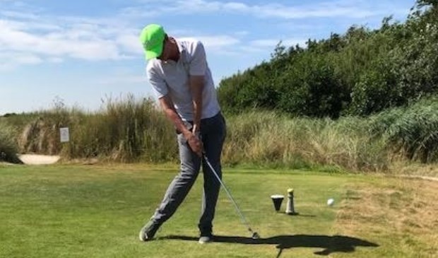Van Zuilekom slaat af op de par 3 tiende