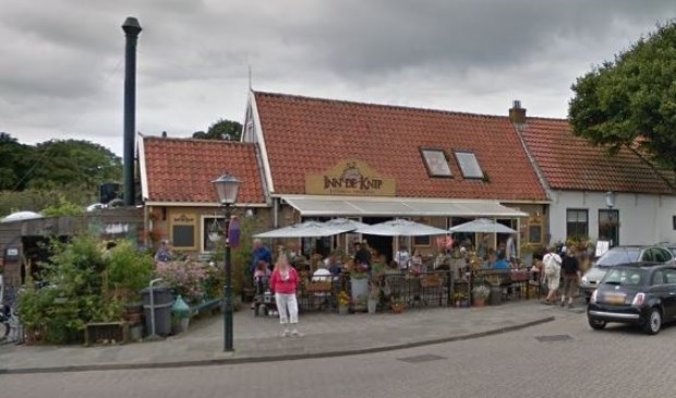 Inn de Knip aan De Naal in Den Hoorn.