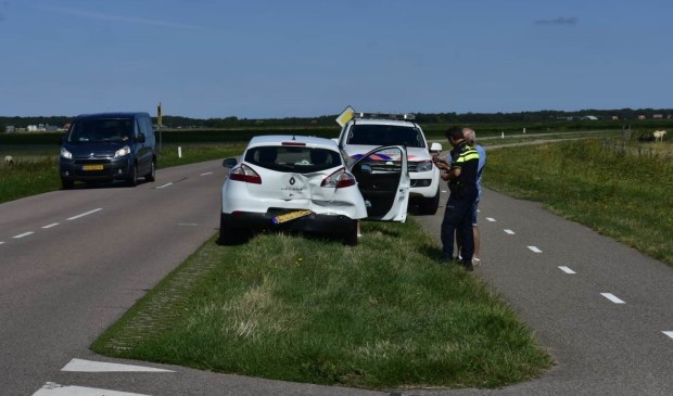 Een van de bij de botsing betrokken auto's.
