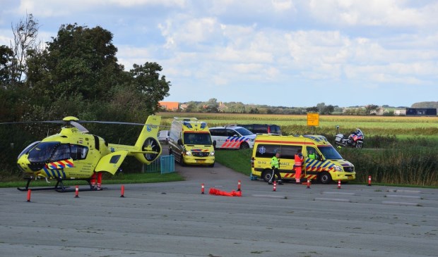 De traumahelikopter en de ambulances op 't Horntje.