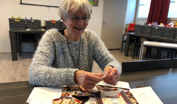Josje van den Berk met de koffiepunten.