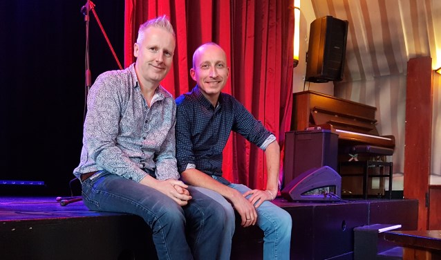 Berry Lussenburg en Jeroen Ras van De Toegift, gastheren op De Dag van de Vrijwilliger.
