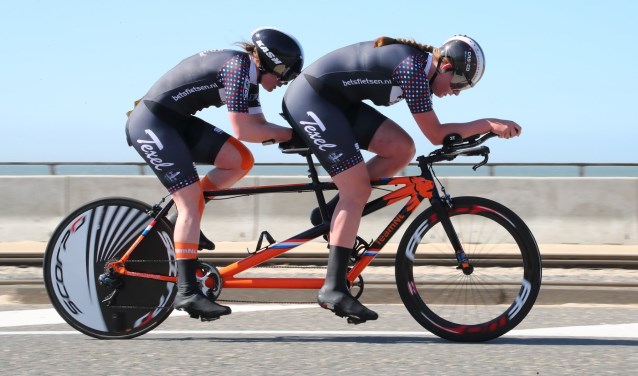 Larissa Klaassen en Imke Brommer.