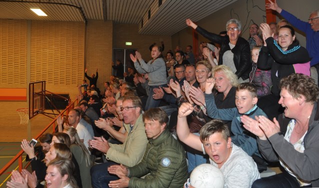 De tribune van Ons Genoegen.