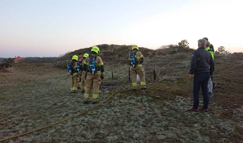 Inspectie van het gebied waar de brand was.