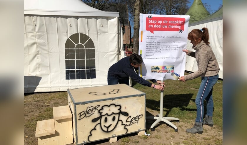 De zeepkist voor Democracy Alive.