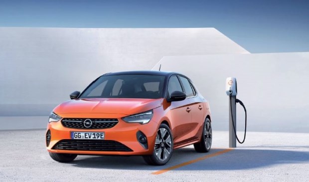 De nieuwe elektrische Corsa. Vraag ernaar bij Garage Rentenaar