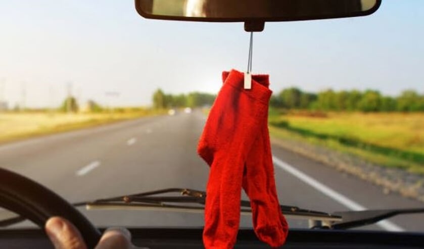 Ruikt uw airco naar oude sokken? Laat uw airco reinigen bij Profile Garage Rentenaar.