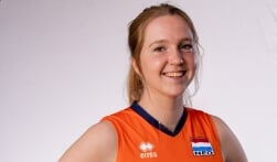 Britte maakt debuut bij volleybalsters Oranje