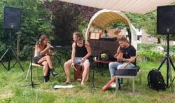 Band “Moments Before” treedt op in Waalderkerkje