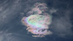 De Lezersfoto - Iriserende wolken