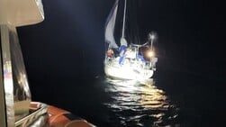 KNRM redt twee Zweden van zee