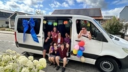 Nieuwe bus voor bewoners Down Town in Den Burg
