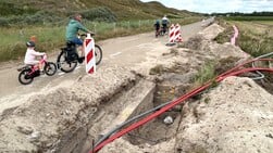 Opgegraven fundament restant van smidswoning annex pomphuis