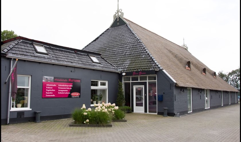 De beautyboerderij huisvest acht bedrijven.