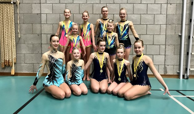 De middaggroep acrogymnasten van Wardy Kollum.