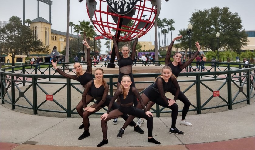Het demoteam Lacrimosa, vierde op het National Dance Team Championschip.