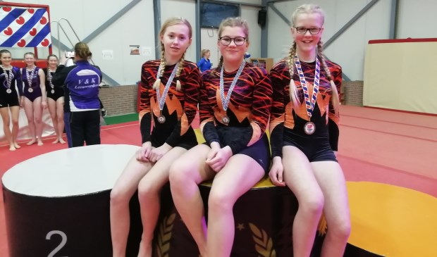 V.l.n.r. Luna van Linde Amerins Witteveen en Mayke Jongsma.