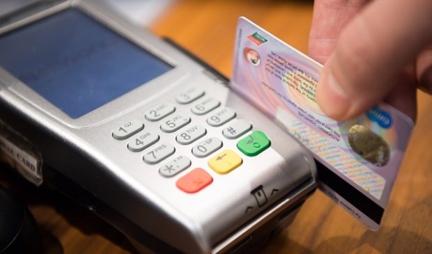 PSD2 maakt het mogelijk om al je betaalgegevens te delen met een ander bedrijf, bijvoorbeeld Google, Apple, Amazon of een ander fintech-bedrijf.
