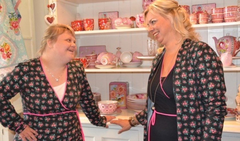Melanie Sijtsma en Anneke Heeringa runnen samen de gezellige winkel PaPiTo.