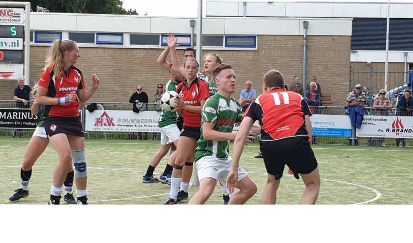 Sparta was de laatste tegenstander van V en V (groen-witte tenues)