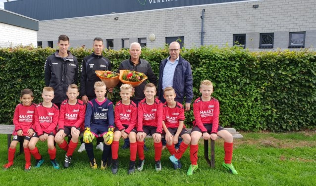 Kesteren JO10-1 met sponsor Haast. (foto: S. Vermeer)