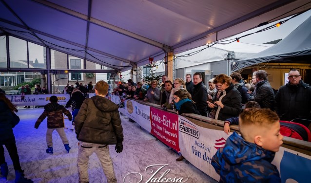 IJjsschaatsen. (foto: Jaleesa Derksen)
