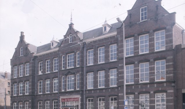De LTS aan de Boulevard Heuvelink. (foto: Fotograaf gemeentearchief Arnhem)