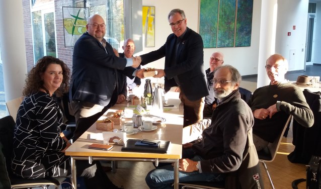 Bevestiging van samenwerking. (foto: Wasserburg)