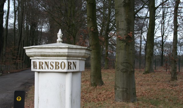 Toegangspoort Warnsborn (foto: Paulien Keizer)