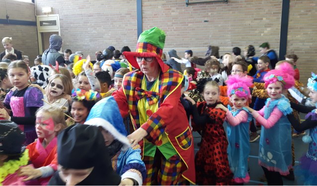 Hossen tijdens de viering (foto: Kim Derksen)