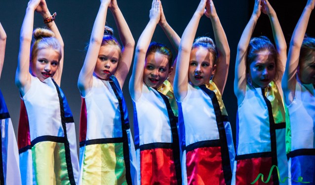 Voorstelling KUNST gedanst door de leerlingen van de SBOB
