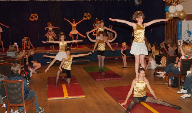 Uitvoering 50-jarig bestaan Aldo acro-gym in 2012