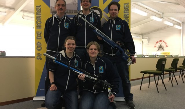 Team 1:Vooraan v.l.n.r. Maria en Stine. Achter aan: Richèl, Jasper en Mathijs