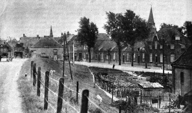 Huissen vanaf de dijk in 1935