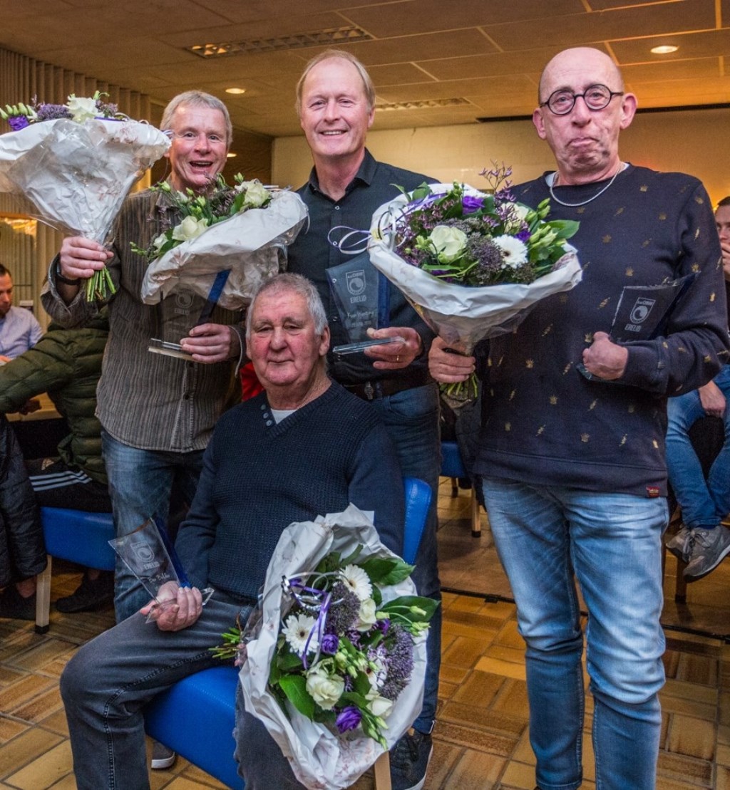 OBWs nieuw benoemde ereleden: (van links naar rechts) Jan van Wijlick, Bennie Bolder, Koen Wenting en Theo Gielen. (foto: Ron Sanders)
