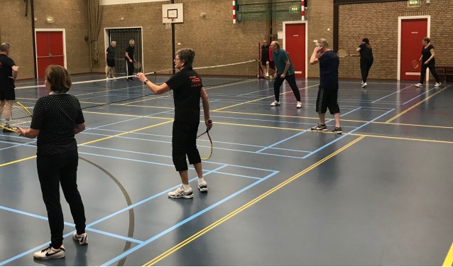 'n Ontspannen inspanning in 't Angers Dorpshuis. (foto: Dionza Schraven)