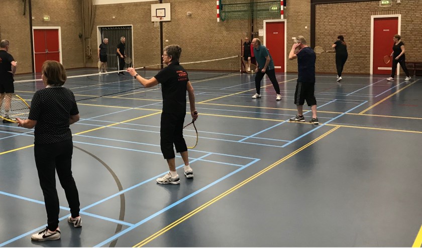 'n Ontspannen inspanning in 't Angers Dorpshuis. (foto: Dionza Schraven)
