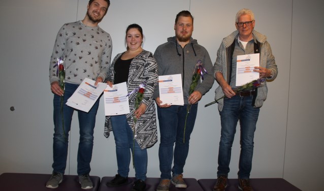 Vier geslaagde EHAK-deelnemers. (foto: Hans Driessen)