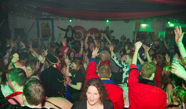 Carnavalsavond in Nölerhout. (foto: Sabrina Sanders)