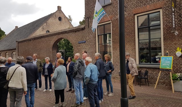 Om het groeiend aantal toeristen te bedienen is samenwerking tussen bedrijven een must. (foto: Pablo van Dick)