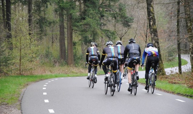 Op de Defentieweg Rhenen. (foto; Het Versnellertje)