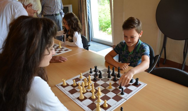 Eerste Schaakconcert ANBI Stichting Talento Metissimo 2016.(foto: Maja Kazarian-Lomsatze)