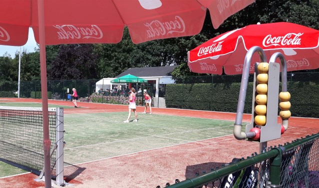 Tennispark TC Valburg. (foto: Willem Wunderink)