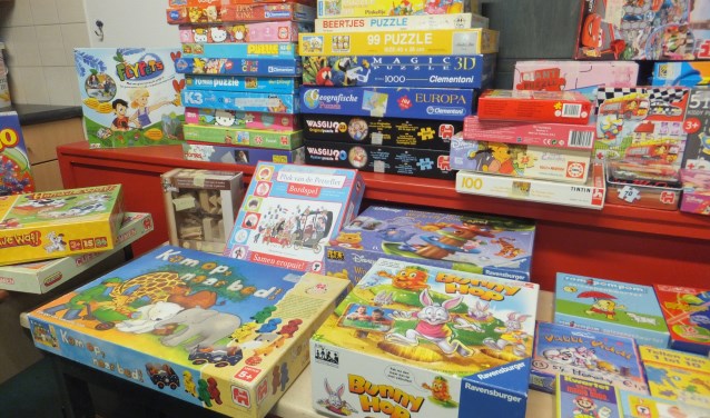 Ingebrachte spellen. (foto: Claudia van Steen)