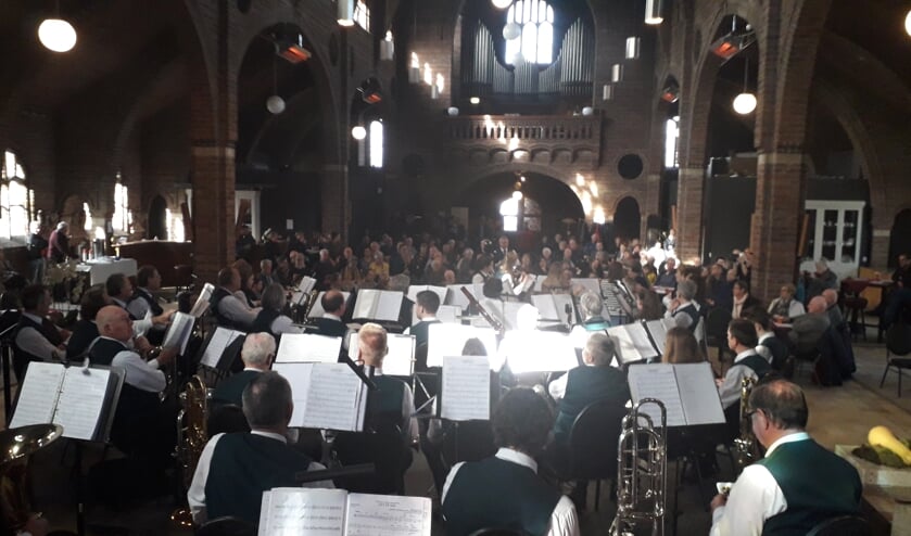 Koffieconcert van 17 bebr. in Zandse Kerk. (Herman Geerts)
