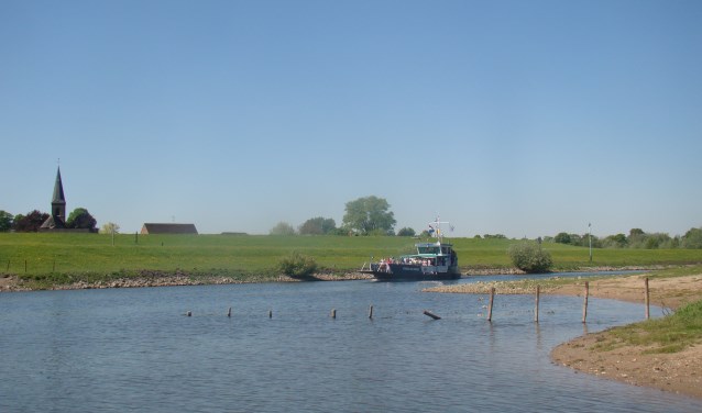 Boottocht richting Griethausen. (foto: Jannet Tigchelaar)